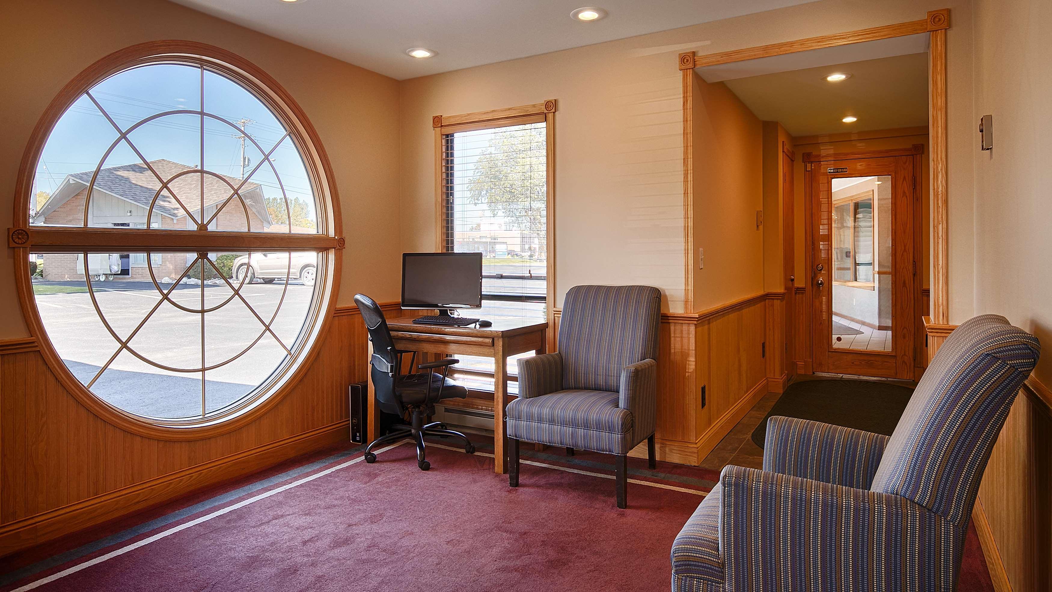 Best Western River Terrace Cheboygan Exterior foto