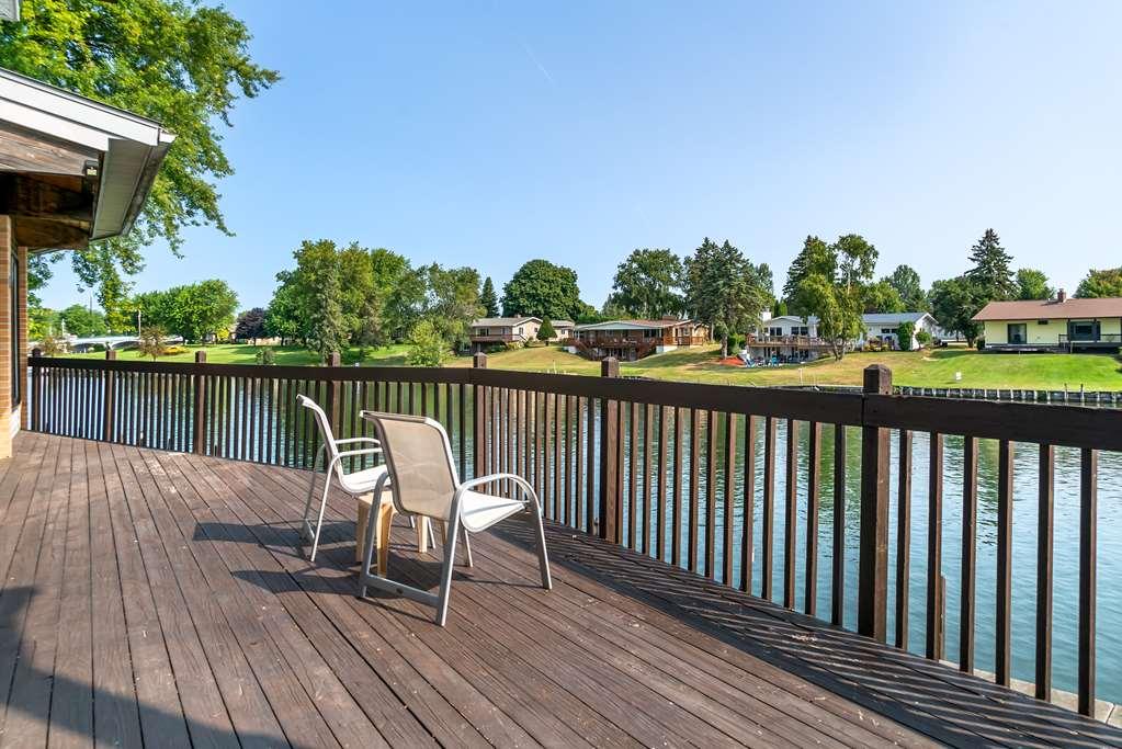 Best Western River Terrace Cheboygan Exterior foto